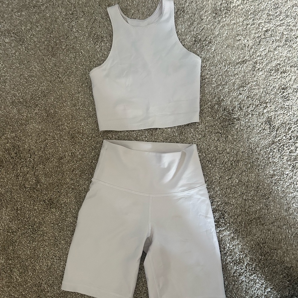 Aritzia TNA set